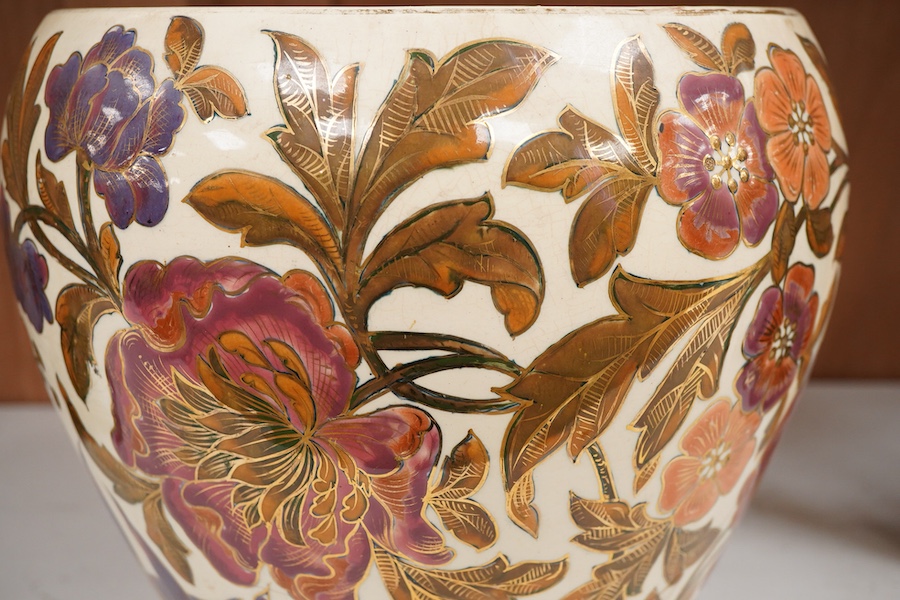 A Hungarian Fischer pottery jardiniere, 26cm